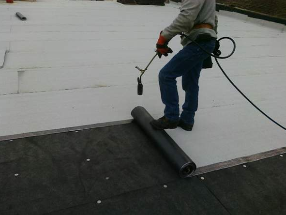 installing-rolled-roofing